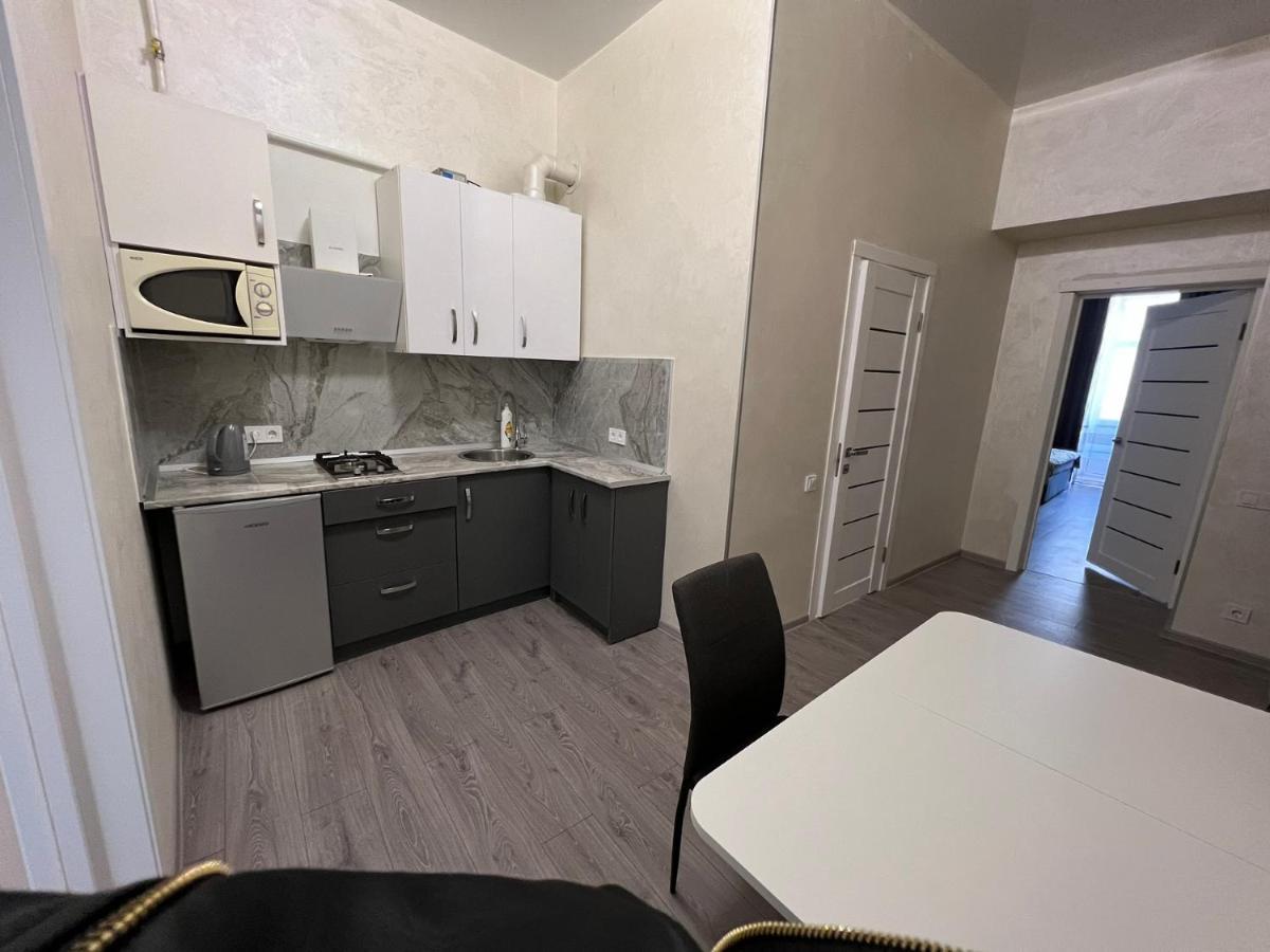 Kulisha 2Bedroom Apartment Near Opera House With Balcony Leópolis Exterior foto